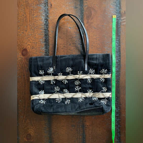 RARE Y2K Authentic Valentino Garavani intricately beaded silk and leather tote ~ - Picture 12 of 16